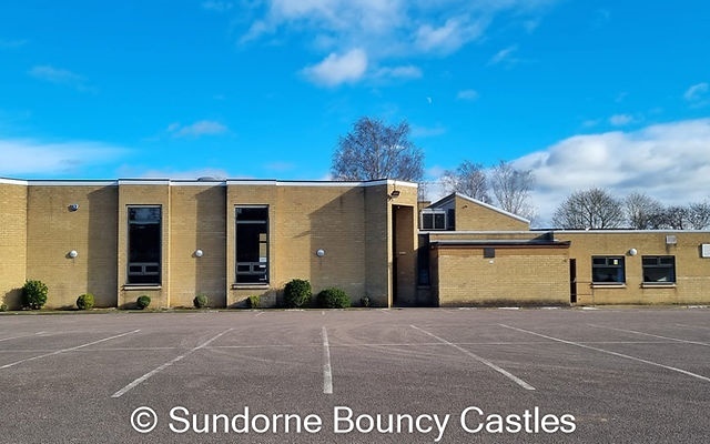Indoor Hall Bouncy Castle Inflatable Hire in Bedfordshire & St Neots